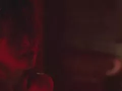 제시카 비 엘 파우더 블루 누드 장면