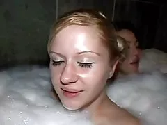 뜨거운 욕조 Threesome