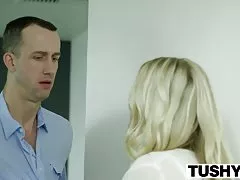 tushy 상사 아내 칼라 kush 처음 사무실과 항문