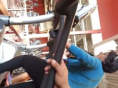 체육관 돌출 플래시 관심이 멍 청 여자 1