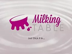 테이블 아래 milkingtable 비밀 입으로