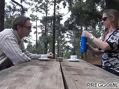 수 유 하얀 유 방 야외 teaparty에 대 한