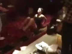 펍(선술집)에 옷