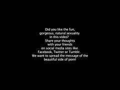 카밀 크림슨 튜브 양말에 섹시 한 입으로 제공