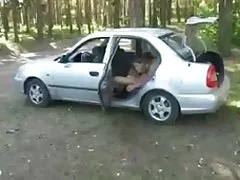 예쁜 금발 ass 망에서 자동차