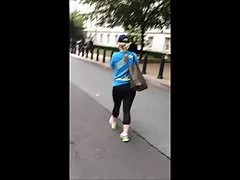 스타킹과 귀여운 얼굴을 통해 볼