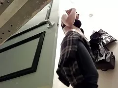 드레싱 룸 큰 가슴