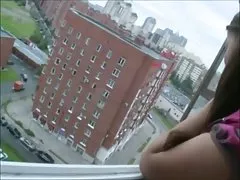 구 학교 친구들을 만나 서로 다시 러시아