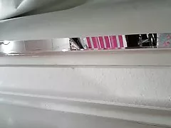 라커 룸 (누드)에서 빨간 머리를 번쩍