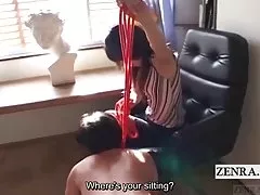 일본어 자막 femdom 발 예배는 사람에 있는 가죽 끈