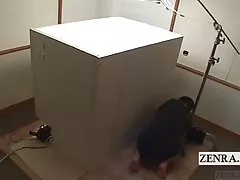 Blindfolded 일본 여자 동행에서는 상영되고 자막