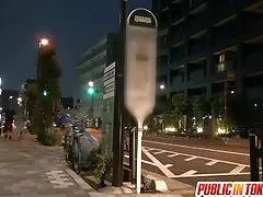 Akiho 을 가져옵 doggy 에는 풀서 버스