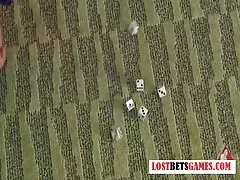 재생 4 여자 스트립 다이 스