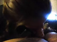 왕이었는 신음 소리를 우롱하면서 및 swallowing