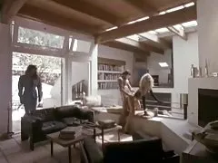 섹시한 환자는 Threesome 에서 마스크를 위한 부부