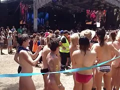 도 촬 1 부를 실행 하는 나체 주의자