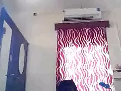 북 인도 Busty 세상은 달라진 것 없이 여전히 돌아