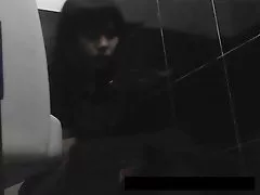 숨겨진 아름다운 소녀가 베트남에서는 화장실