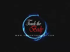 화려한 레즈비언 커플이 몸 마사지