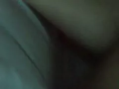 이 망가져 가는 아시아 여자친구는 작은 가슴이와 대머리티