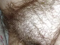 더 나는 소녀용의 큰 Bush.