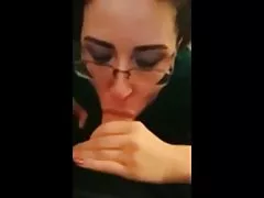 좋으로 입으로 아마추어 및 스왈로우