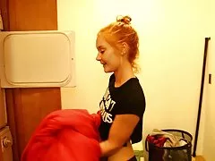 섹시한 freckled redhead 는 러시아 하이틴