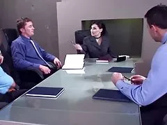 의 거대한 갱 방 얼굴 우등에 좋은 사업기