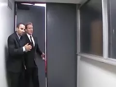 여 bosses 얻을 무엇을 원