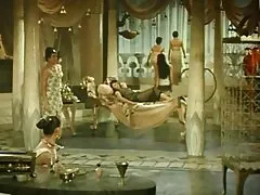 소피아 로렌 나 자 그녀의 거 시기를 짤 랐 습니다