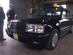 작은 창녀 차에 거 시기를 짜증