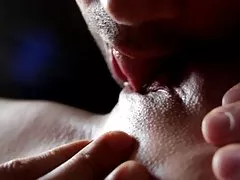 티 Clit 싹까지 그녀 cums