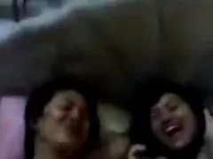 인도네시아 couple having fun 하기 전에 사랑