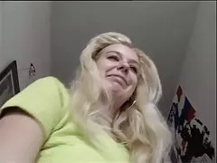 ... 그녀의 빚을 지불 하는 방법 f70