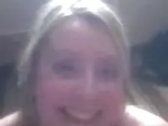 Slutty 섹시한중년여성에게 얼굴