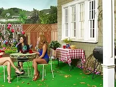 3 개의 레즈비언 Sluts 먹방곳 입술