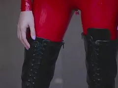 빨간색 라텍스 자유