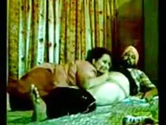 펀자브어 시크를 세상은 달라진 것 없이 여전히 돌아