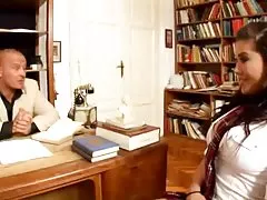 Schoolgirls 및 교육