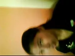 말레이시아 Tamil 소녀는 러시아 하이틴