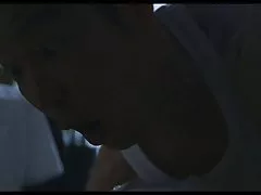 아름다움이 전쟁(일)성별한 장면