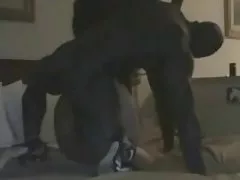 성서 당사국이 아시아 소녀가 망하는 흑인 남자