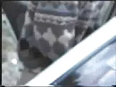 차에 있는 터키 소녀