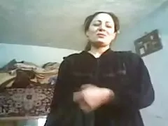 이 망가져 가는 이슬람 성모 마리아