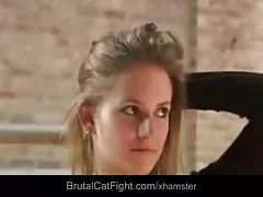 젊은 학생들이 하기 싫은 일을 위해 돈을