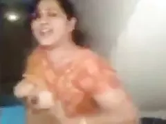 Desi 섹시한중년여성을 가진 Stepney