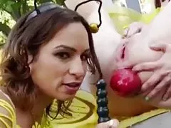 엄마를 가져옵 그녀 prolapse 빨과에 의하여 채워지는 장난감 및 bi-Bi-si