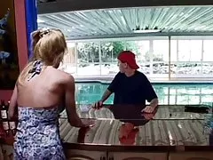 금발의 스키니 성숙한 놈