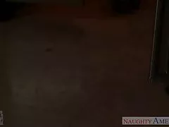 busty 갈색 머리 gf 머라이어 밀라노 침 되 면