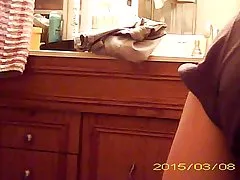 샤워-두 개의 카메라를 준비 하는 아내의 숨겨진